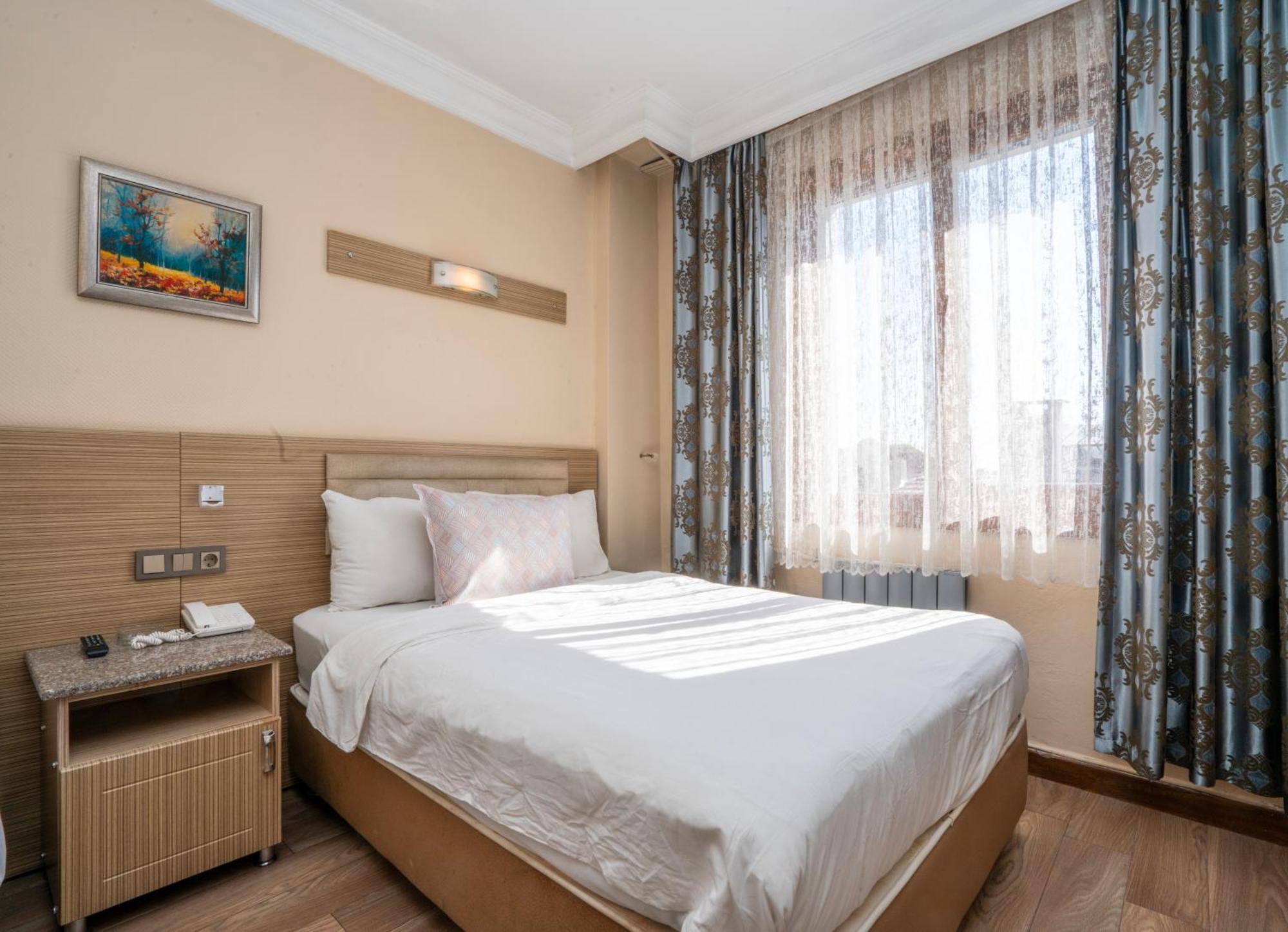 Grand Reis Hotel Istanbul Exterior photo