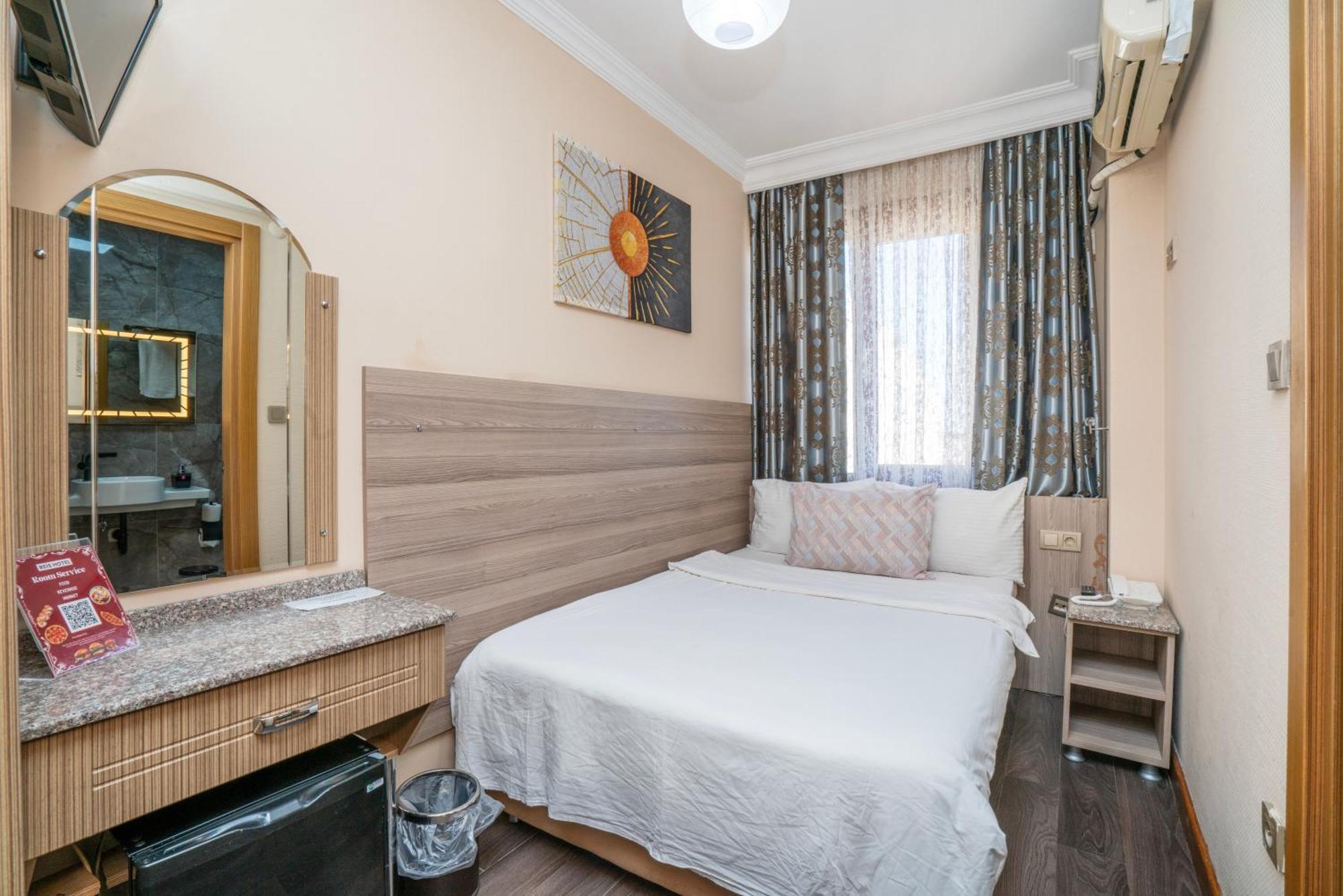 Grand Reis Hotel Istanbul Exterior photo